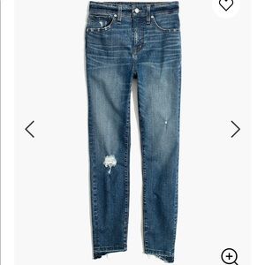 Madewell high rise medium wash distressed raw edge hem jeans 26 curvy skinny